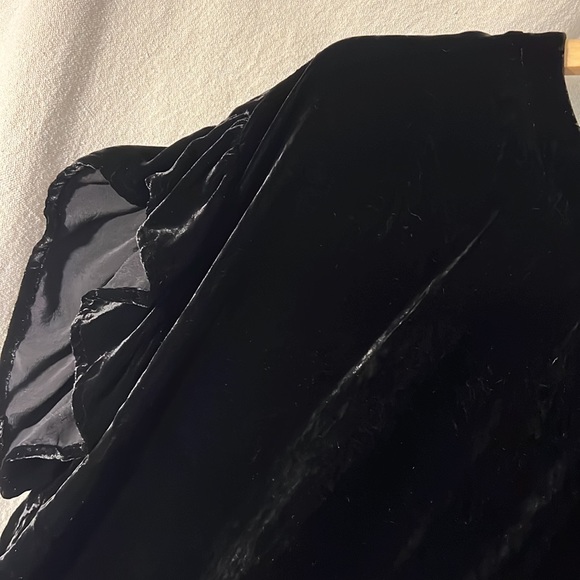 Current/Elliot black velvet ruffle-sleeved tshirt, size M - Picture 4 of 6